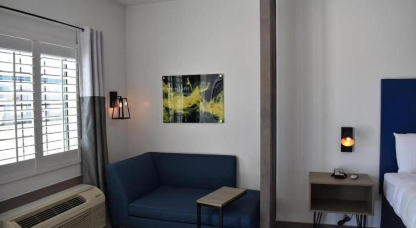 Hotel Bella Jersey Village Bagian luar foto