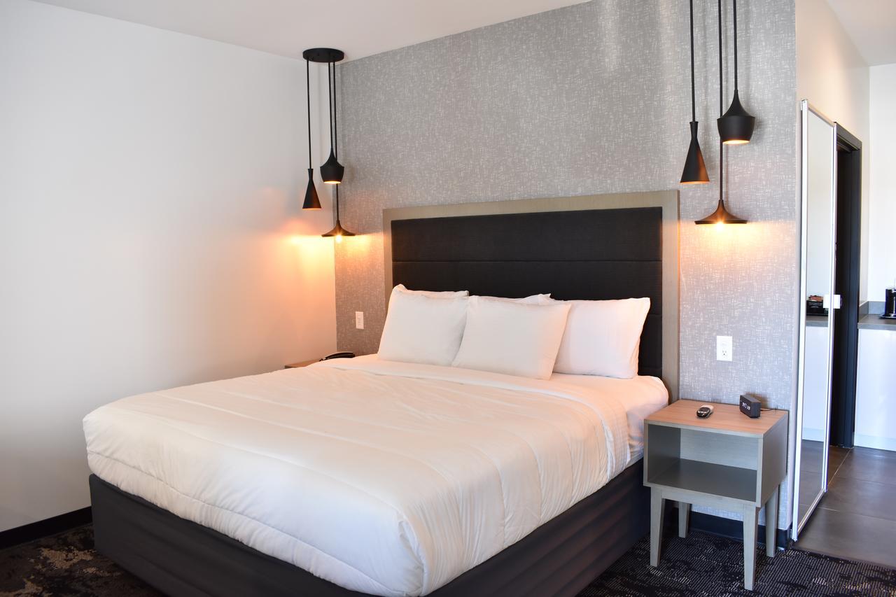 Hotel Bella Jersey Village Bagian luar foto